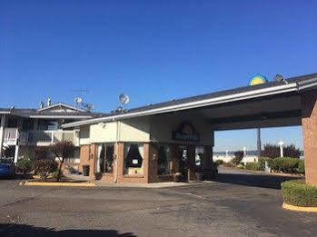 Days By Wyndham Inn Auburn